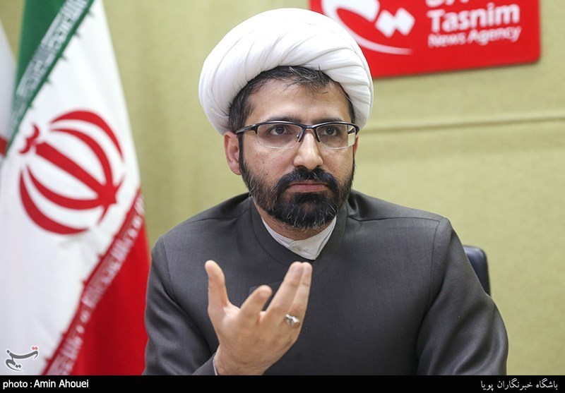 رونمایی از کتاب فرهنگ جامع سخنان حضرت فاطمه(س)