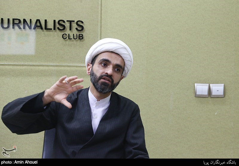 رونمایی از کتاب فرهنگ جامع سخنان حضرت فاطمه(س)