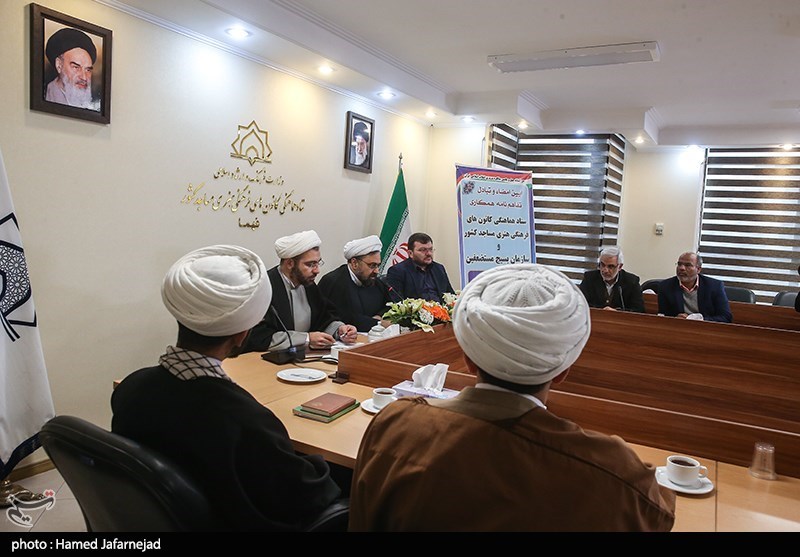 حجت‌الاسلام احسان رضایی رئیس سازمان بسیج مساجد و محلات کشور و حجت‌الاسلام حبیب‌رضا ارزانی رئیس ستاد هماهنگی کانون‌های فرهنگی هنری مساجد