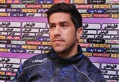 کریمیان: امیدواریم مقابل پرسپولیس آبرومندانه و در شأن شاهین بازی کنیم/ هیچ ارتباطی با میشو ندارم