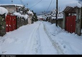 برف در روستاهای کلاچای و رحیم آباد گیلان