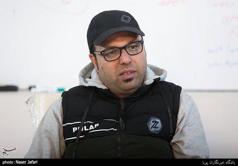 تلویزیون , صدا و سیمای جمهوری اسلامی ایران , شبکه نسیم , بازیگران سینما و تلویزیون ایران , مجریان تلویزیون ایران , 