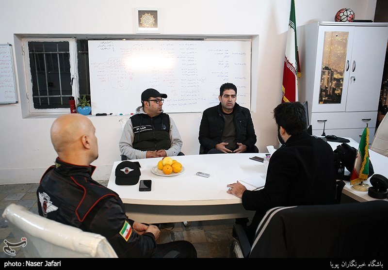 تلویزیون , صدا و سیمای جمهوری اسلامی ایران , شبکه نسیم , بازیگران سینما و تلویزیون ایران , مجریان تلویزیون ایران , 