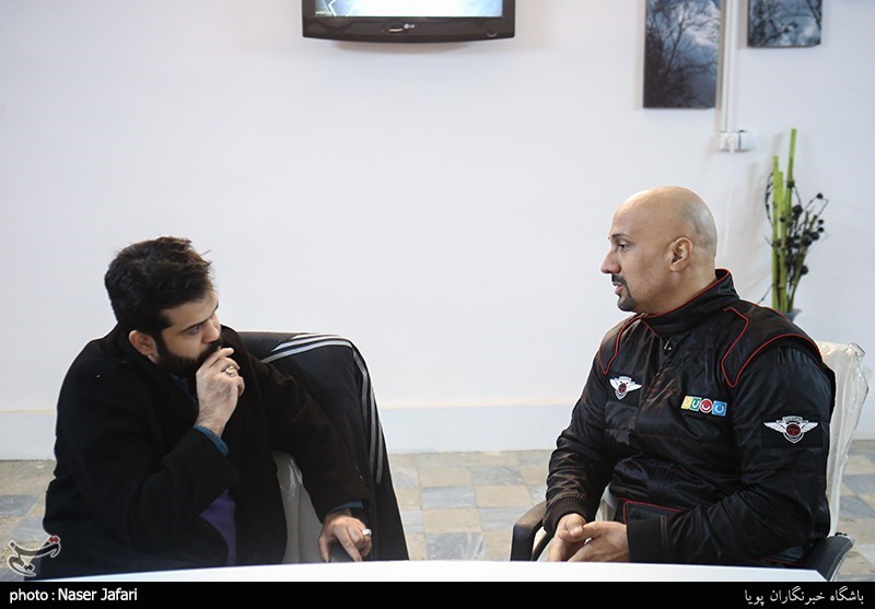 تلویزیون , صدا و سیمای جمهوری اسلامی ایران , شبکه نسیم , بازیگران سینما و تلویزیون ایران , مجریان تلویزیون ایران , 