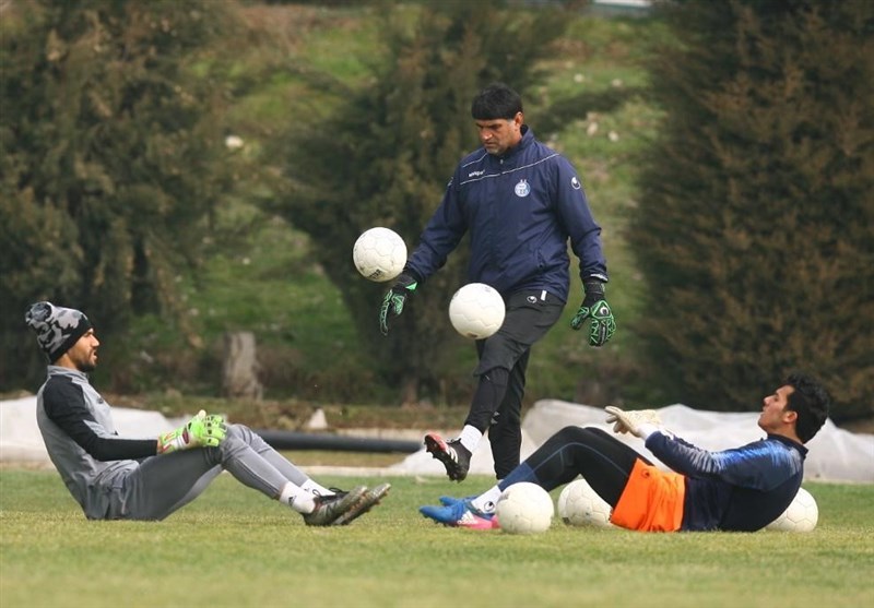 تیم فوتبال استقلال ,