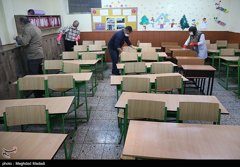 ضدعفونی مدارس برای مقابله با ویروس کرونا