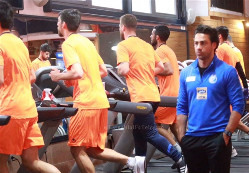 تیم فوتبال استقلال ,