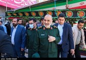 حضور سردار سرلشکر حسین سلامی فرمانده کل سپاه پاسداران  در گلزار شهدای کرمان 