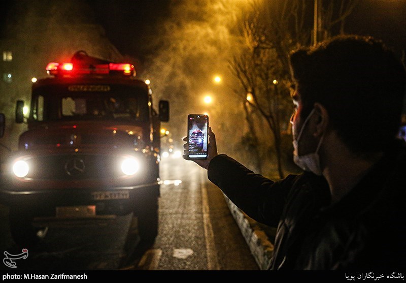 استفاده از تجهیزات نوین آتش نشانان برای ضدعفونی کردن معابر شهری