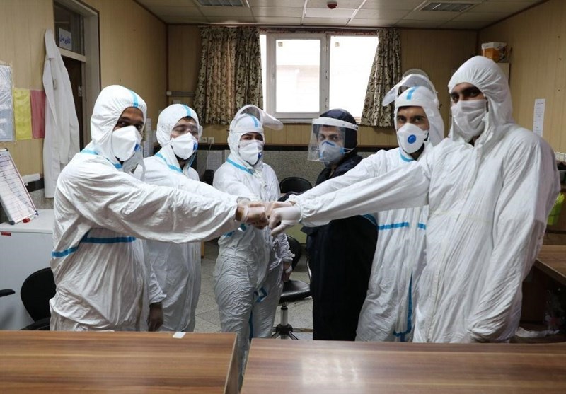 مبارزه مدافعان سلامت بام ایران با کووید‌ 19؛ وقتی بی‌توجهی‌ها بر شیوع ویروس‌ کرونا دامن می‌زند