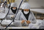 فعالیت زنان و نیروی کار ایرانی در کارخانه تولید ماسک در روزهای کرونایی