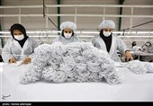 فعالیت زنان و نیروی کار ایرانی در کارخانه تولید ماسک در روزهای کرونایی