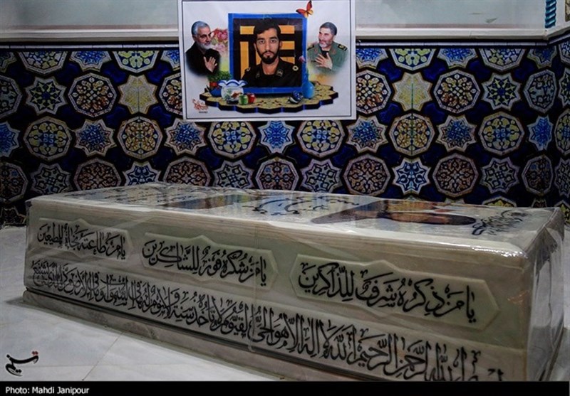 گزارش| سفر به "نجف، کربلا و مشهد" از ‌گلزار شهدای نجف‌آباد / استشمام  بوی بهشت‌ از مزار شهید حججی + فیلم