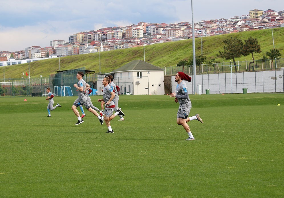 تیم فوتبال ترابزوناسپور , سید مجید حسینی , ویروس کرونا ,