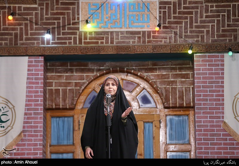 فائزه نوری معلم جهادگر حوزه پزشکی مهمان ویژه برنامه افطار جشن رمضان