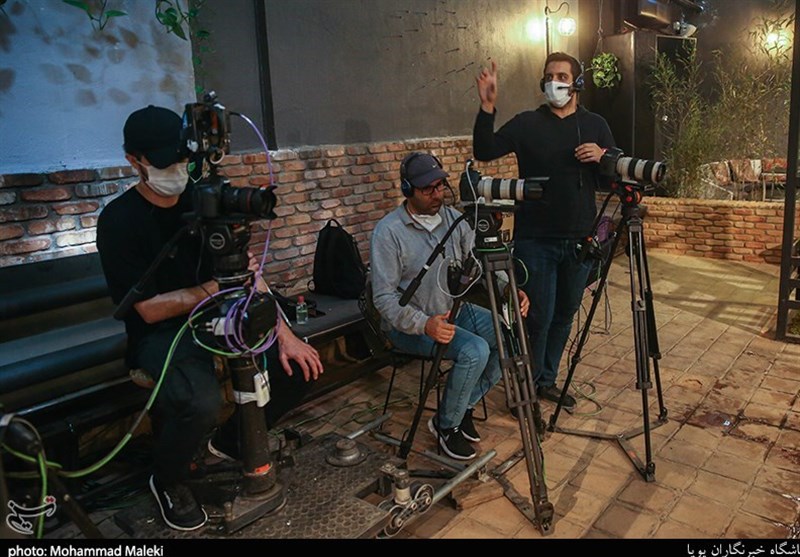 تلویزیون , شبکه دو | شبکه 2 سیمای جمهوری اسلامی ایران , شبکه های سیمای جمهوری اسلامی ایران , ماه مبارک رمضان , مجریان تلویزیون ایران , بازیگران سینما و تلویزیون ایران , کارگردانان سینما و تلویزیون ایران , ماه محرم , شبکه نسیم , برنامه تلویزیونی دورهمی , مهران مدیری , 