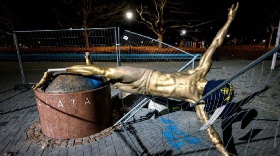 زلاتان ابراهیموویچ , تیم فوتبال میلان , اتحادیه فوتبال سوئد , فوتبال ,