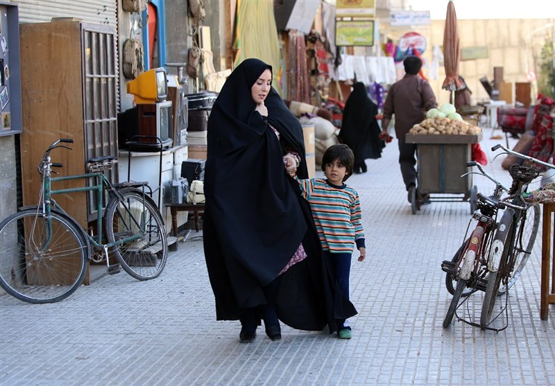 تلویزیون , صدا و سیمای جمهوری اسلامی ایران , شبکه های سیمای جمهوری اسلامی ایران , سریال ایرانی , شبکه دو | شبکه 2 سیمای جمهوری اسلامی ایران , شبکه یک , شبکه سه سیما , شبکه پنج | شبکه پنج سیمای جمهوری اسلامی ایران , ماه مبارک رمضان , ویروس کرونا , بازیگران سینما و تلویزیون ایران , کارگردانان سینما و تلویزیون ایران , 