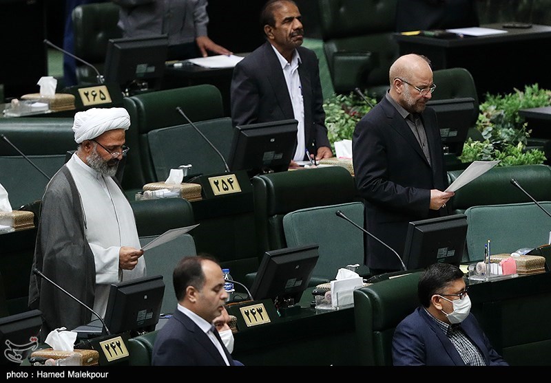 مجلس شورای اسلامی ایران , نمایندگان مجلس شورای اسلامی ایران , حسن روحانی , علی لاریجانی ,