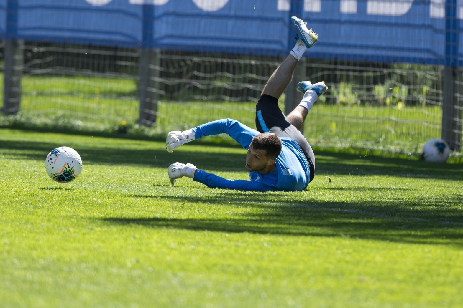 سردار آزمون ,