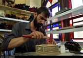مهم‌ترین مراکز خاتم‌سازی درایران ،اصفهان و شیراز و تهران هستند که البته اکثر خاتم‌سازان در تهران اصفهانی یاشیرازی هستند.