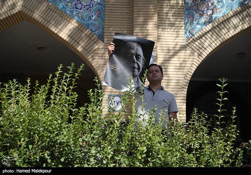 تشییع و خاکسپاری مرحوم محمدعلی کشاورز