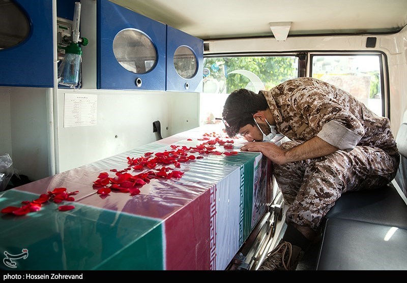 تشییع پیکر فرمانده شهید جواد الله‌کرم