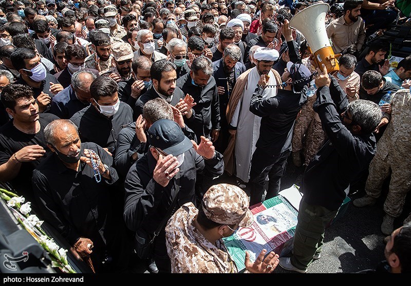 تشییع پیکر فرمانده شهید جواد الله‌کرم