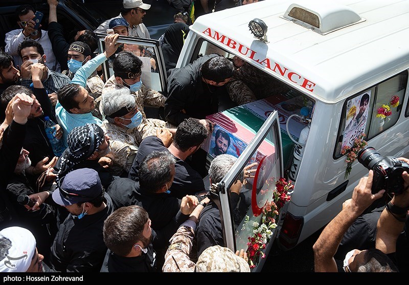 تشییع پیکر فرمانده شهید جواد الله‌کرم