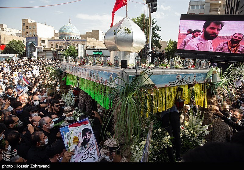 تشییع پیکر فرمانده شهید جواد الله‌کرم