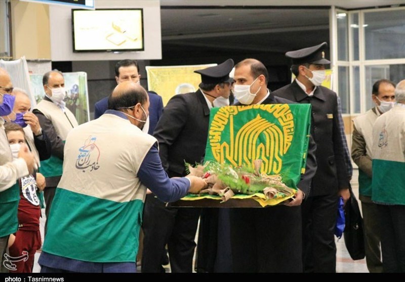 خانواده شهدا , آستان قدس رضوی , دهه کرامت , 