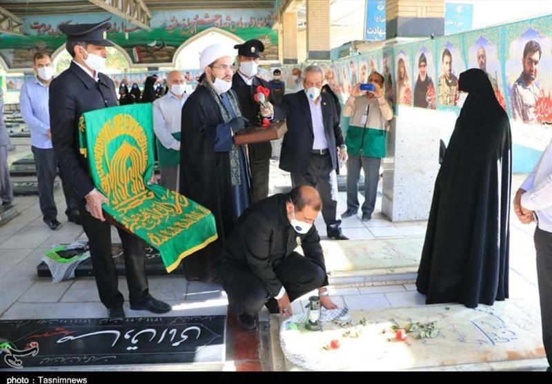 خانواده شهدا , آستان قدس رضوی , دهه کرامت , 