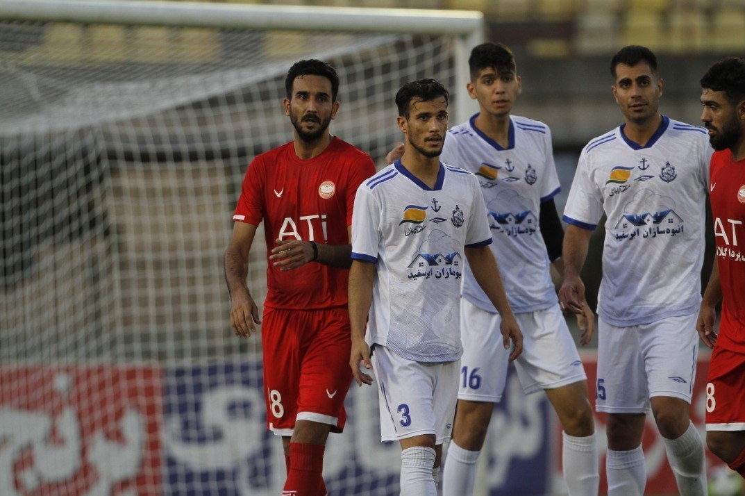 اکبر میثاقیان , تیم فوتبال ملوان بندرانزلی , لیگ دسته اول فوتبال , تیم فوتبال سپیدرود رشت , فوتبال , 