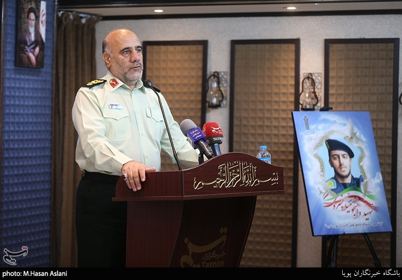 سخنرانی سردار حسین رحیمی فرمانده انتظامی تهران بزرگ در مراسم رونمایی از کتاب «علمدار» خاطراتی از استوار یکم شهید میلاد خسروی