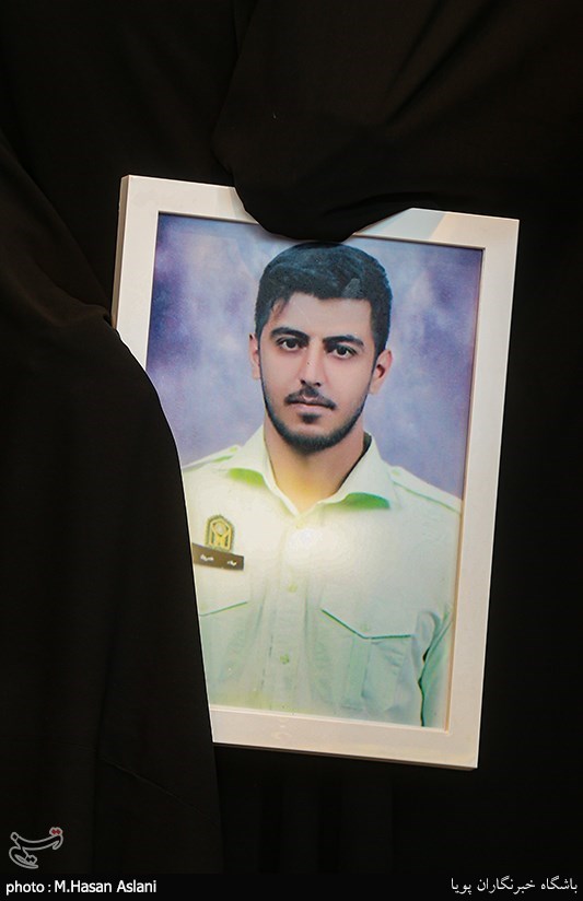 مراسم رونمایی از کتاب «علمدار» خاطراتی از استوار یکم شهید میلاد خسروی