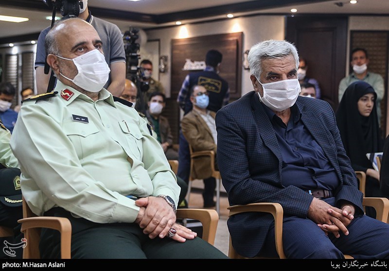 مراسم رونمایی از کتاب «علمدار» خاطراتی از استوار یکم شهید میلاد خسروی با حضور سردار حسین رحیمی فرمانده انتظامی تهران بزرگ