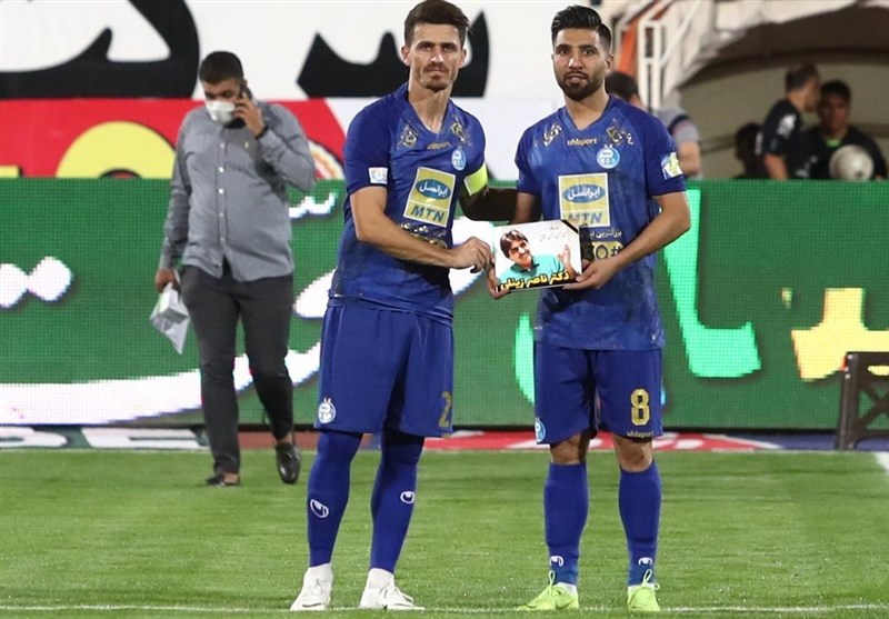 تیم فوتبال استقلال , تیم فوتبال نساجی مازندران , فرهاد مجیدی , محمود فکری ,