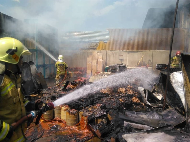 آتش‌نشانی , سازمان آتش‌نشانی تهران , آتش‌سوزی , حوادث , اورژانس , 