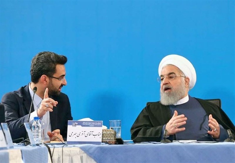 رسانه , روز خبرنگار , وزارت ارتباطات و فناوری اطلاعات جمهوری اسلامی ایران , معاونت امور مطبوعاتی و اطلاع‌رسانی وزارت فرهنگ و ارشاد اسلامی , 