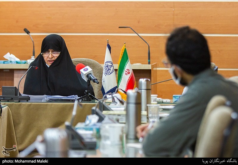 نشست خبری کبری خزعلی رئیس شورای اجتماعی فرهنگی شورای عالی انقلاب فرهنگی