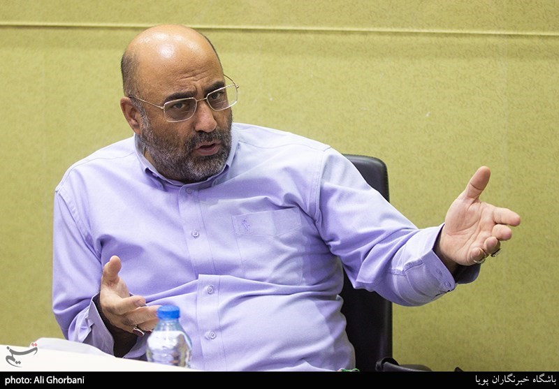 مهدی رضوی مدیر دبیرستان علامه حلی در نشست فراخوان شعر آیینی علامه حلی