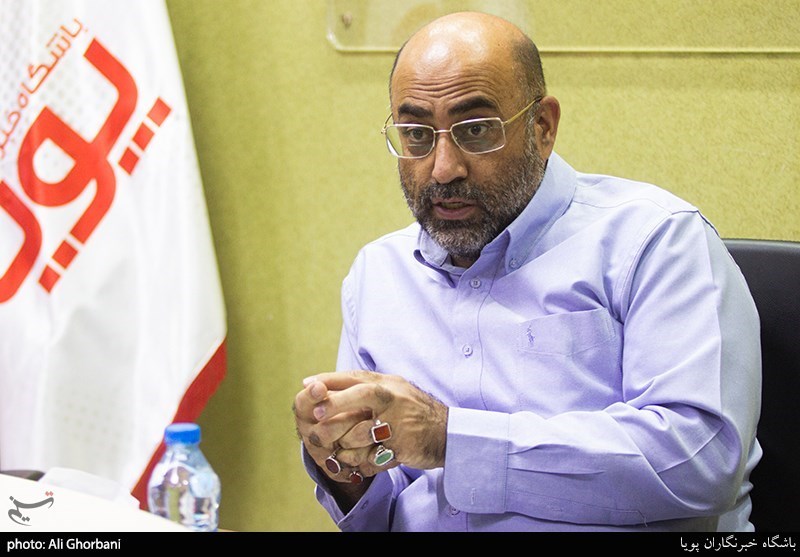 مهدی رضوی مدیر دبیرستان علامه حلی در نشست فراخوان شعر آیینی علامه حلی