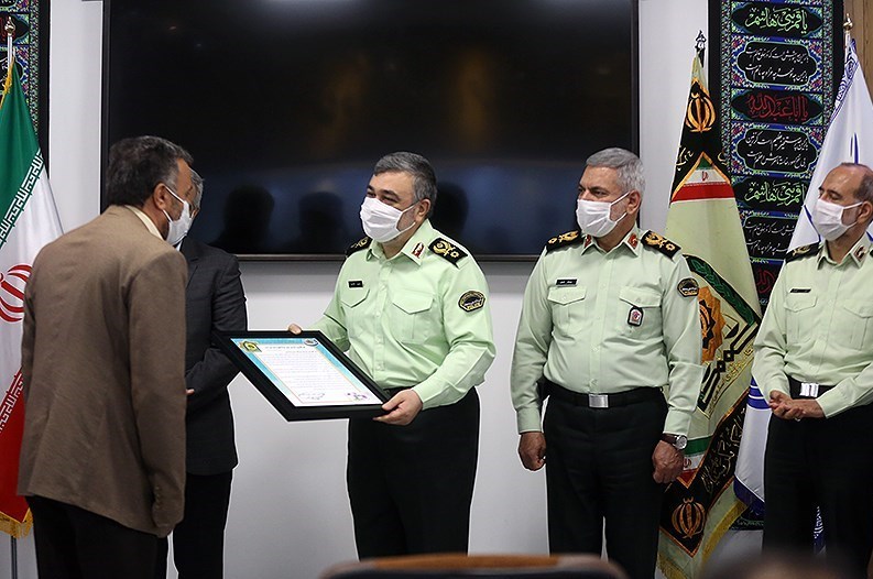 سردار حسین اشتری , پلیس | ناجا | نیروی انتظامی جمهوری اسلامی ایران , فرمانده نیروی انتظامی , روز خبرنگار , رسانه , رسانه‌های داخلی , فضای مجازی , 