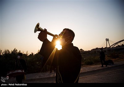اهتزاز پرچم 200 متری یا حسین ع در پارک جزیره اهواز