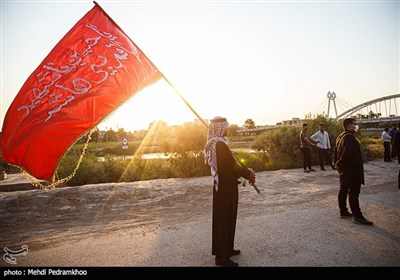 اهتزاز پرچم 200 متری یا حسین ع در پارک جزیره اهواز