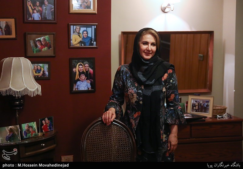 تلویزیون , صدا و سیمای جمهوری اسلامی ایران , بازیگران سینما و تلویزیون ایران , سریال ایرانی , شبکه سه سیما , کارگردانان سینما و تلویزیون ایران , 