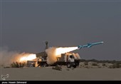 خروج ناوشکن‌های آمریکایی از دریای عمان پس از اخطار موشکی ارتش