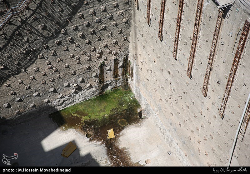 ساختمان ناایمن در  خیابان مرزداران تهران