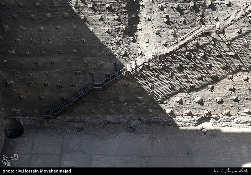 ساختمان ناایمن در  خیابان مرزداران تهران