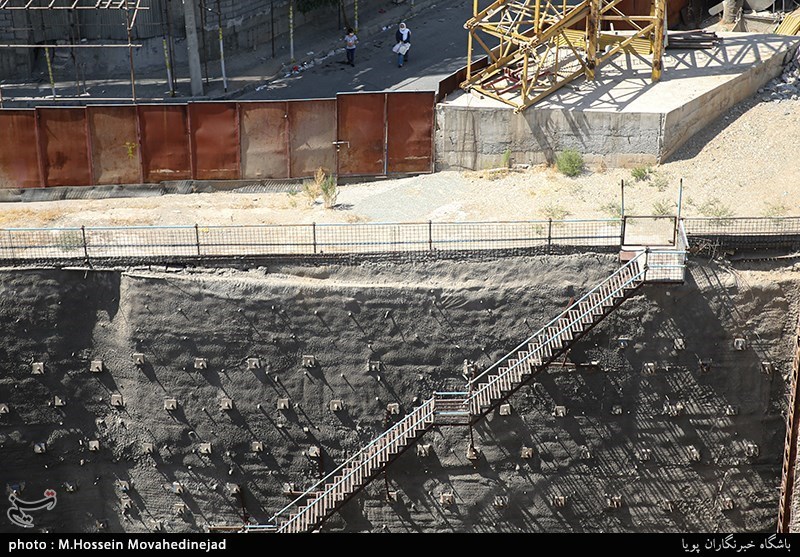 ساختمان ناایمن در  خیابان مرزداران تهران